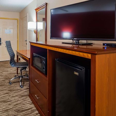 Best Western Executive Inn Marshall Bagian luar foto